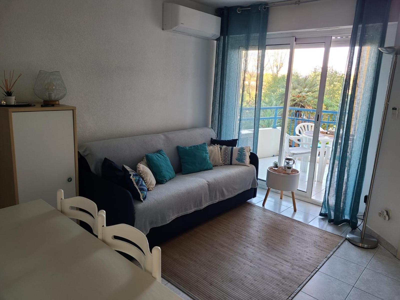 T2 Climatise A 5 Minutes A Pied De La Avec Parking, Piscine Et Wifi Frejus