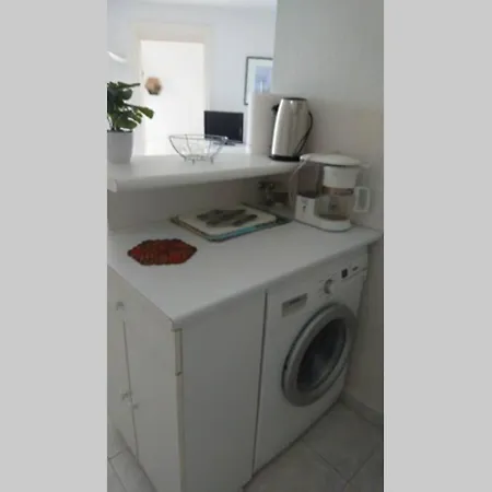 T2 Climatise A 5 Minutes A Pied De La Plage Avec Parking, Piscine Et Wifi Frejus Exterior photo